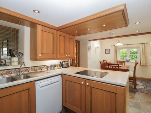 Dishwasher, cookware/dishes/utensils
