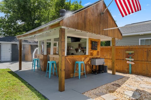 Welcome to the Tiki Bar at Clyde's Cabana!