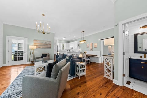 Inviting open floor plan to start your vacation off right!