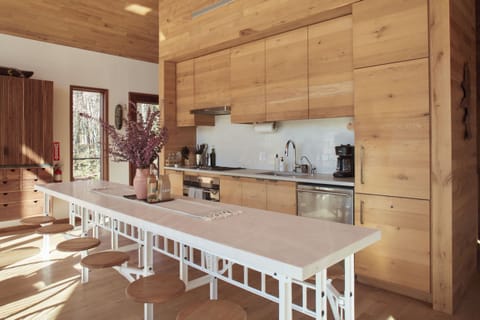 Seating for 12 in the dine-in kitchen