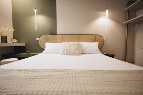 Double or Twin Room, Non Smoking, Private Bathroom | Free WiFi