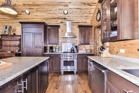 Enjoy a nice home cooked meal away from home with this amazing kitchen!