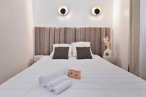 Apartment | 1 bedroom, laptop workspace, iron/ironing board, bed sheets