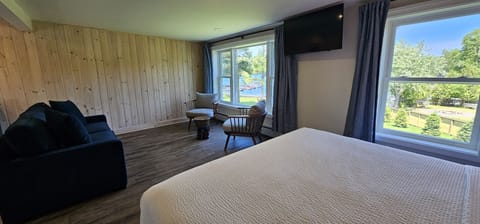 All the essentials, perfectly arranged for a relaxing stay.