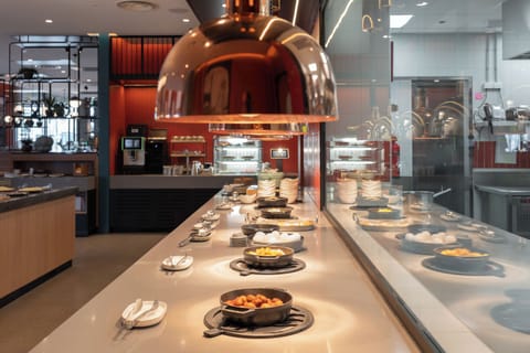 Daily buffet breakfast for a fee