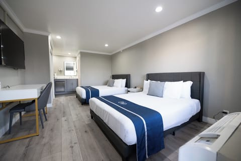 2 Queen Bed