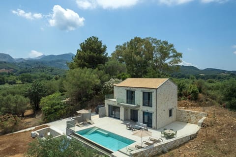 Building Exterior, Outdoor, Pool