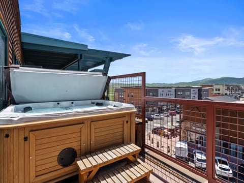 Balcony / Private Hot Tub
