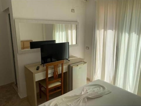 Soundproofing, free WiFi