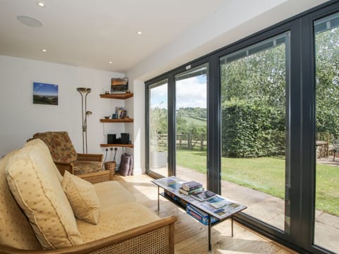 Cottage | Living area