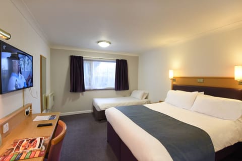 Desk, iron/ironing board, free WiFi, bed sheets