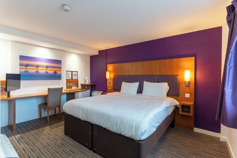 Standard Double Room | Premium bedding, desk, laptop workspace, iron/ironing board