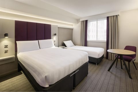 Family Triple Room | Bed sheets