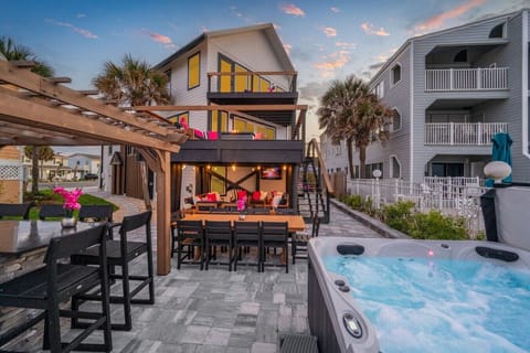 Paradise is calling your name