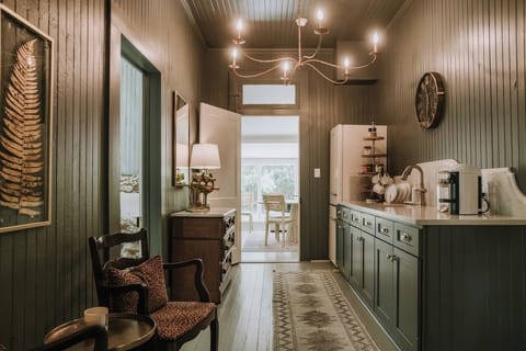 Additional kitchenette with coffee bar w/Nespresso, K-Cup & drip coffee maker