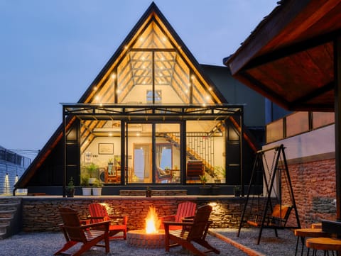 Methlang Villa Night View