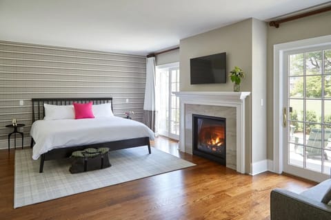 Suite, Patio, Garden View | In-room safe, free WiFi