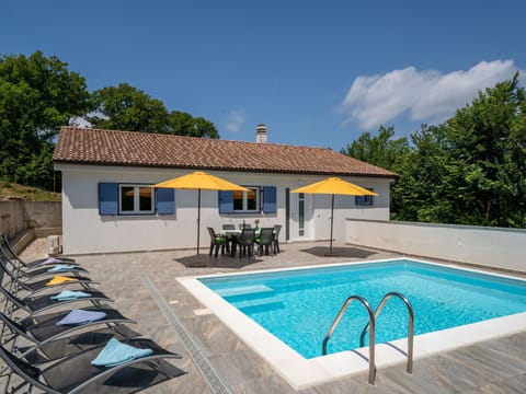 Swimming Pool, Composite Material, Resort, Estate, Outdoor Furniture, Thermae, Eco Hotel, Villa, Hotel, Farmhouse