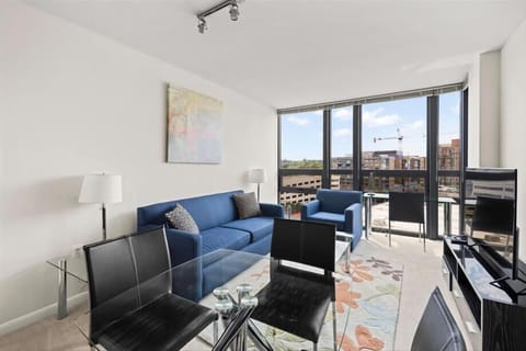 South Arlington 1 Bedroom Living Room