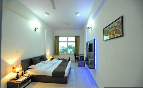 Superior Double Room | Desk, WiFi (free)