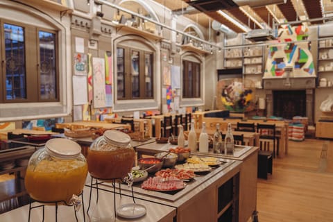 Daily buffet breakfast for a fee