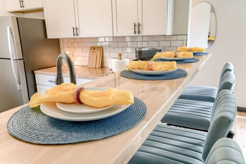 Table setup for the kitchen counter dining