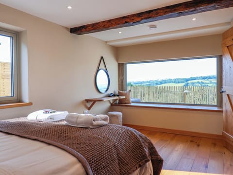 4 bedrooms, individually decorated, individually furnished, free WiFi