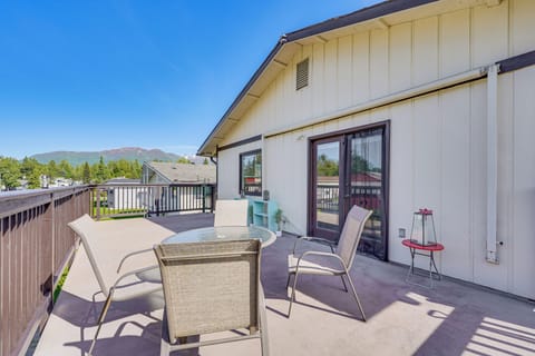 Anchorage Vacation Rental | 1BR | 1BA | 900 Sq Ft | Stairs Required