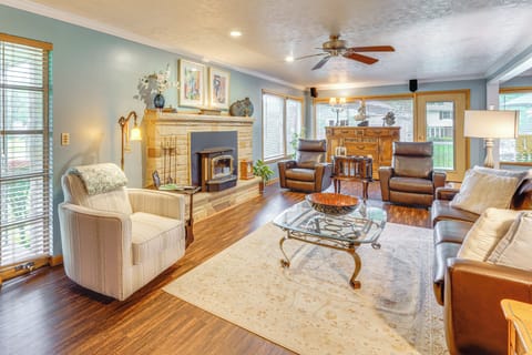 Canton Vacation Rental | 3BR | 2BA | 2,100 Sq Ft | 2 Steps Required