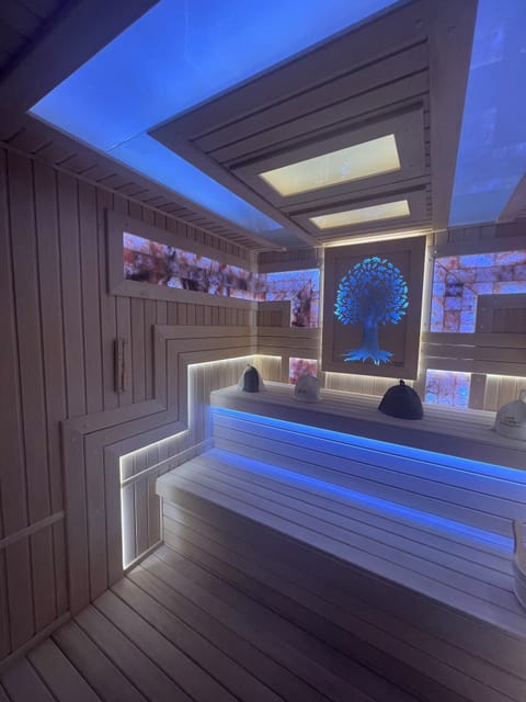 Steam room 