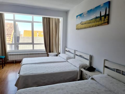 Blackout drapes, free WiFi