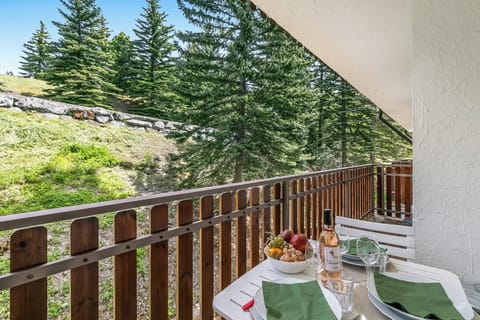 Standard Apartment, Multiple Bedrooms (Appartamento la Cerbiatta) | Outdoor dining