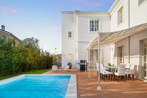 Holiday Home Swimming Pool