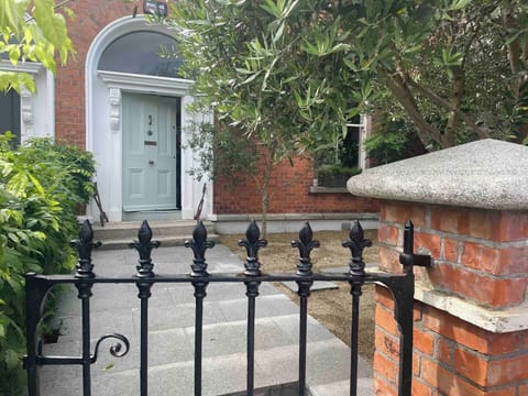 GROUND FLOOR. 1860 Victorian Family Home. Free parking outside the black gate. 