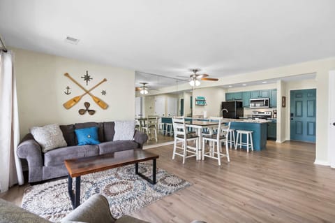 Welcome to Sunset View at Anchor’s Point!