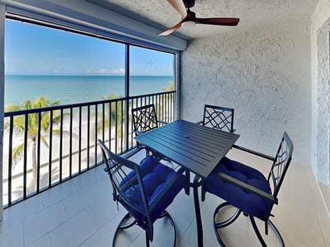 Welcome to Seaside Resort 506!