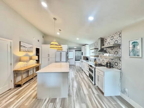 0d908110-23a5-48fe-99a3-3378a8a30ae8