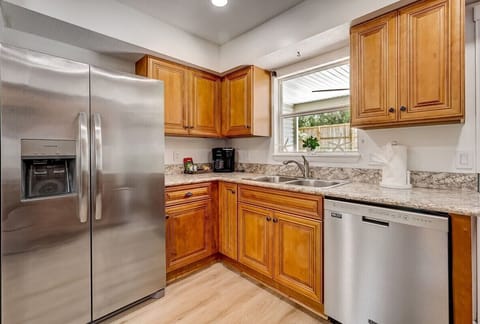 All appliances are in perfect shape.