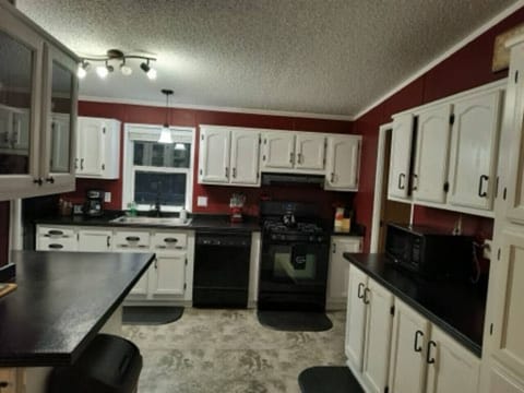 ac972fe8-f204-4a16-8d11-ef179e91ee06