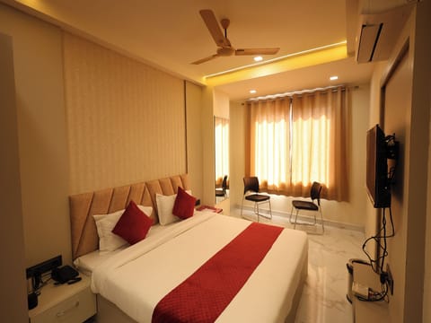 Deluxe Double Room | Desk, soundproofing, WiFi (free)