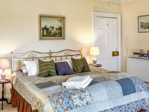Double bedroom | The Annex at Mains House, Tain