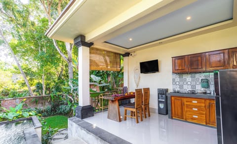 Deluxe Room | Private kitchen | Electric kettle