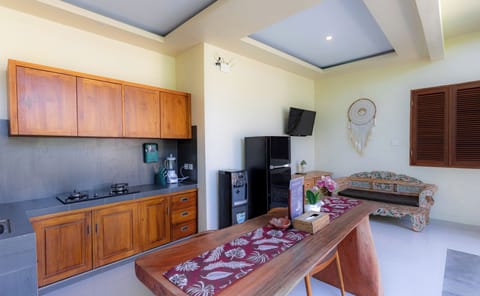 Deluxe Room | Private kitchen | Electric kettle