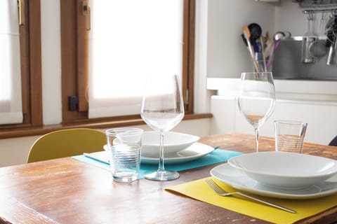 Apartment (1 Bedroom) | 1 bedroom, iron/ironing board, bed sheets