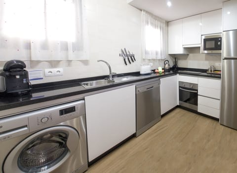 Premium Suite, 2 Bedrooms | Private kitchen | Full-size fridge, microwave, oven, stovetop