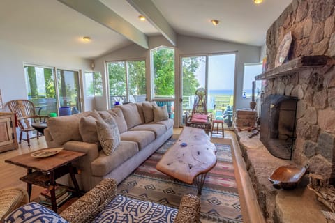 Main Level | Living Room