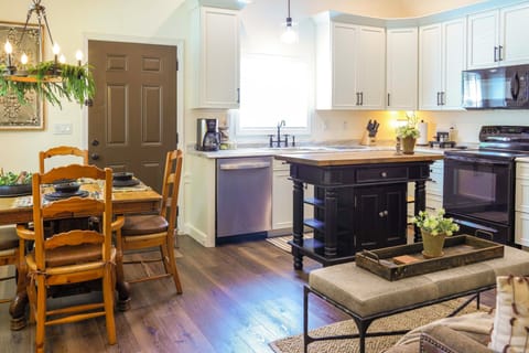 House (1 Bedroom) | Interior