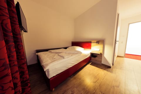 Standard Single Room, City View | Laptop workspace, free WiFi