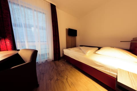 Standard Single Room, City View | Laptop workspace, free WiFi