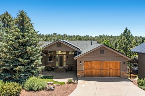 Escape the City—Your Cabin Stay Starts Here!